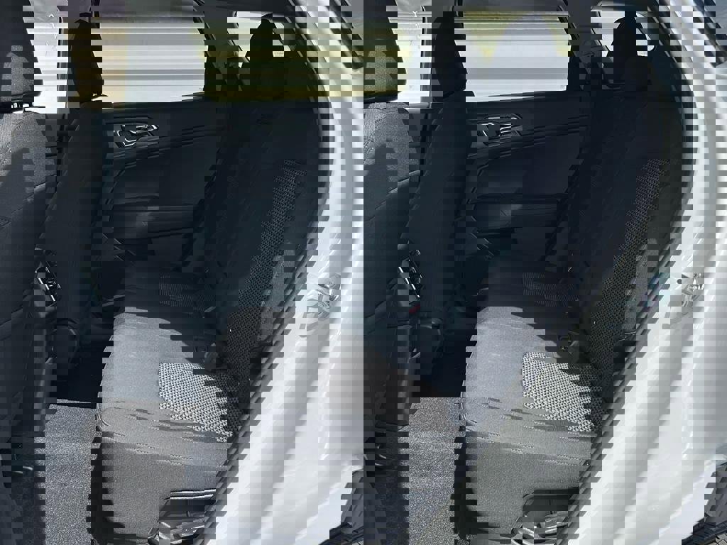 New 2025 Kia Sportage LX image 12