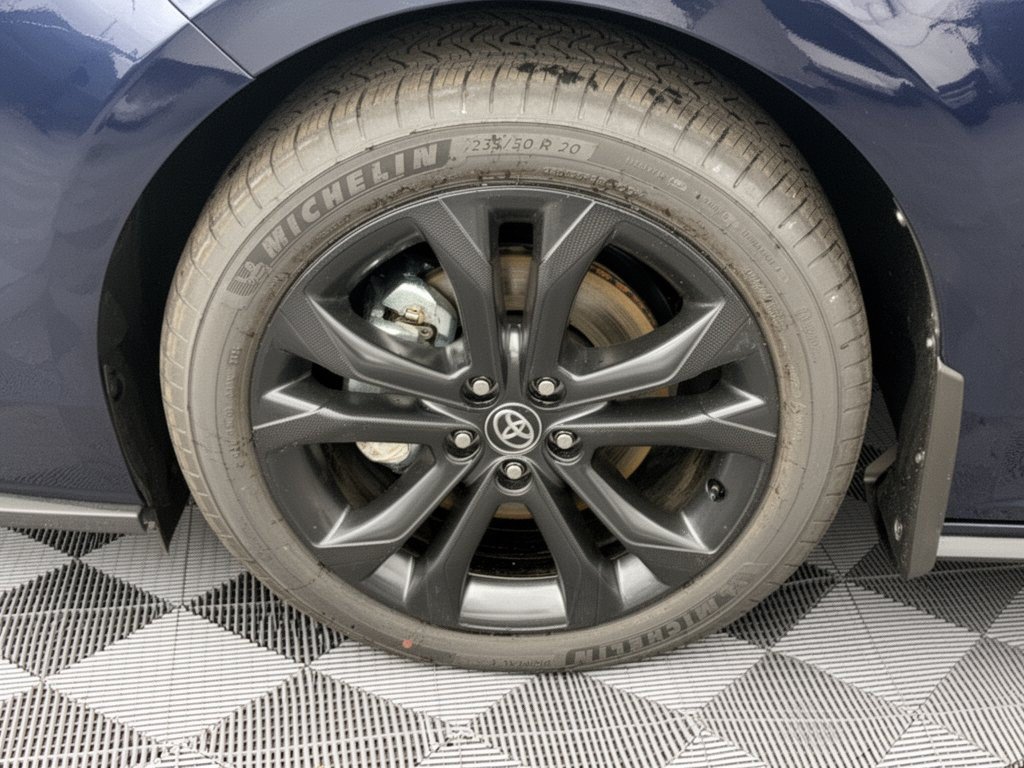 New 2026 Toyota Sienna XSE FWD image 14