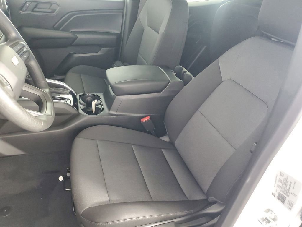 Used 2025 Chevrolet Colorado W/T image 12