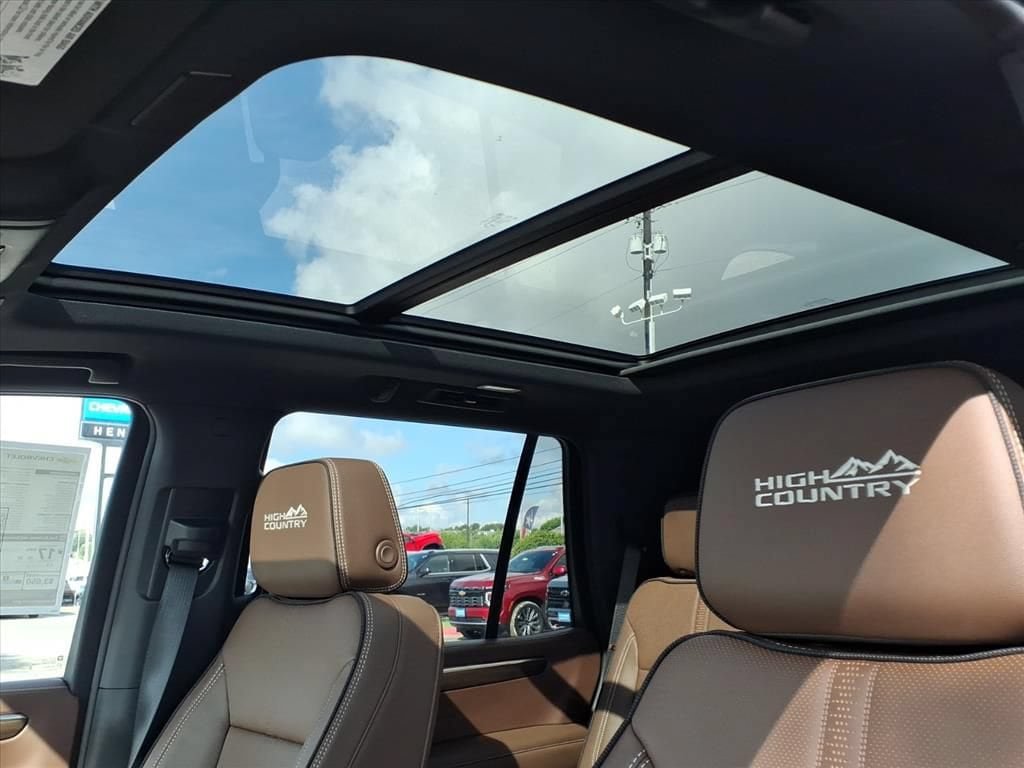 New 2026 Chevrolet Tahoe High Country RWD image 16
