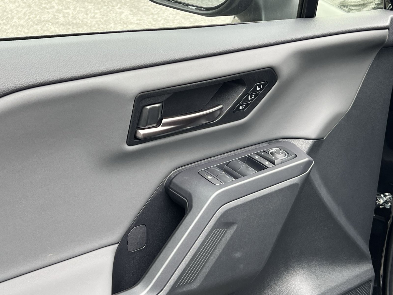 New 2026 Toyota RAV4 XSE w/ Panoramic Sun Roof Package AWD/4WD image 10