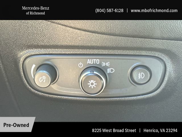 Used 2018 Chevrolet Equinox Premier w/ LPO, Cargo Package FWD image 23
