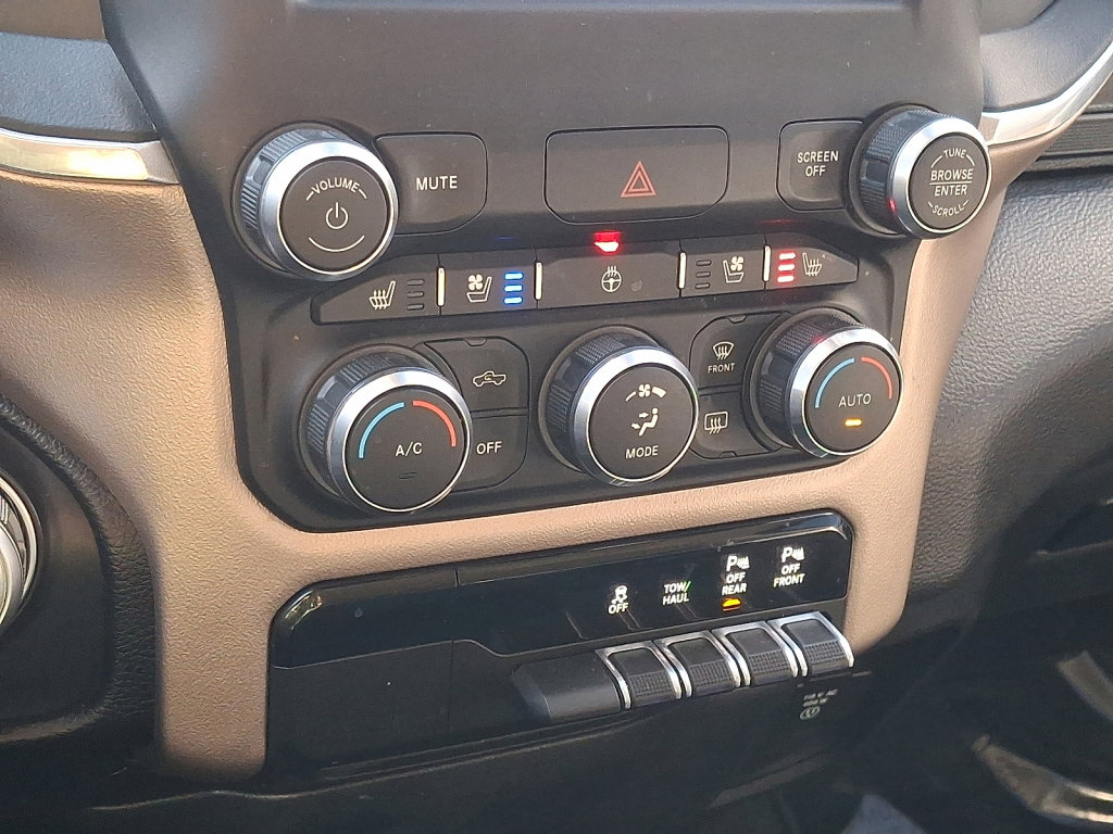 Used 2022 RAM 1500 Laramie AWD/4WD image 28