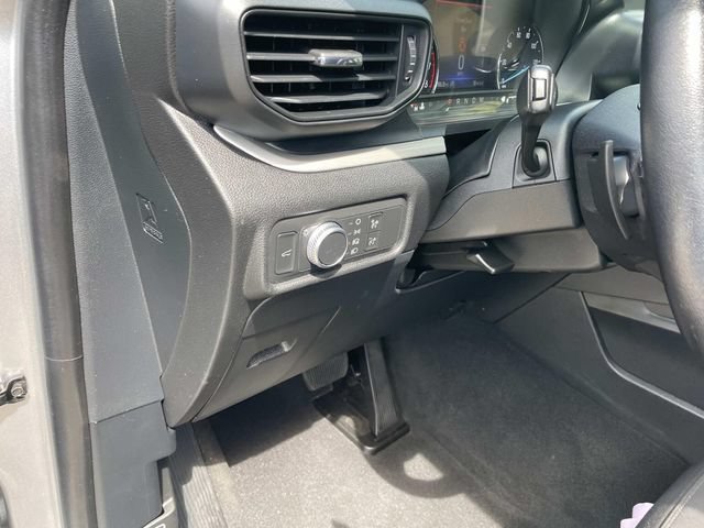Used 2020 Ford Explorer XLT AWD/4WD image 25