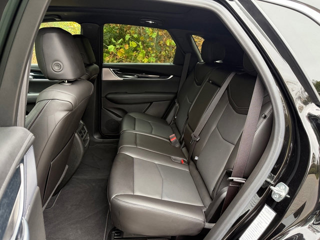 Used 2025 Cadillac XT5 Premium Luxury image 16