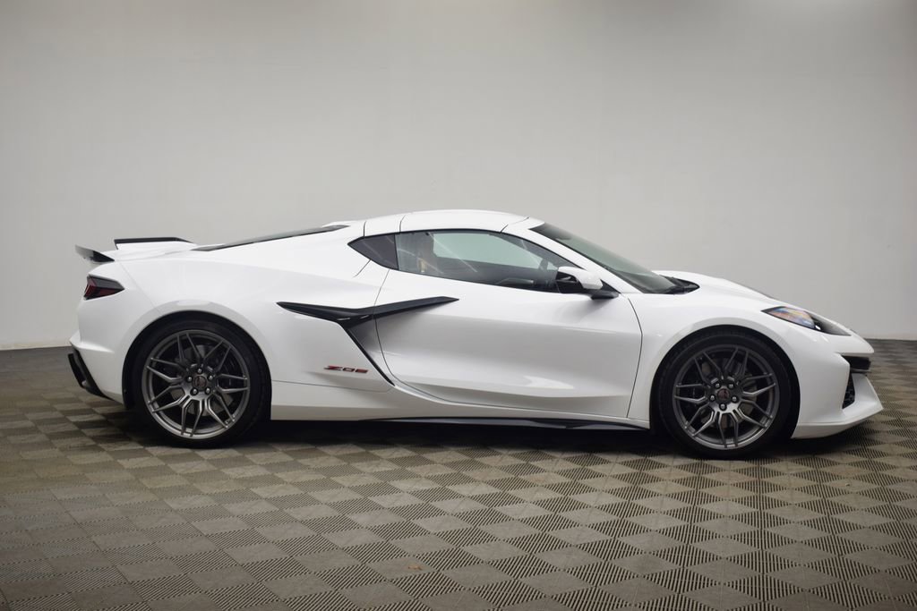 Used 2024 Chevrolet Corvette Z06 image 12