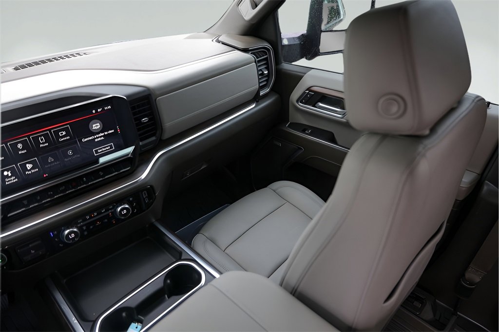 Used 2024 GMC Sierra 3500 SLT w/ SLT Premium Package image 28