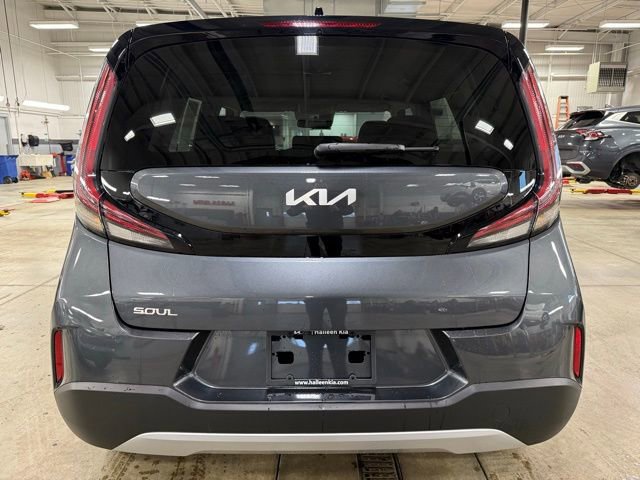 Certified 2023 Kia Soul LX w/ LX Technology Package image 4