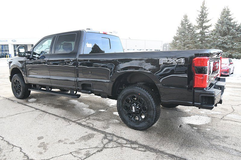 New 2026 Ford F350 Lariat w/ Black Appearance Package image 5