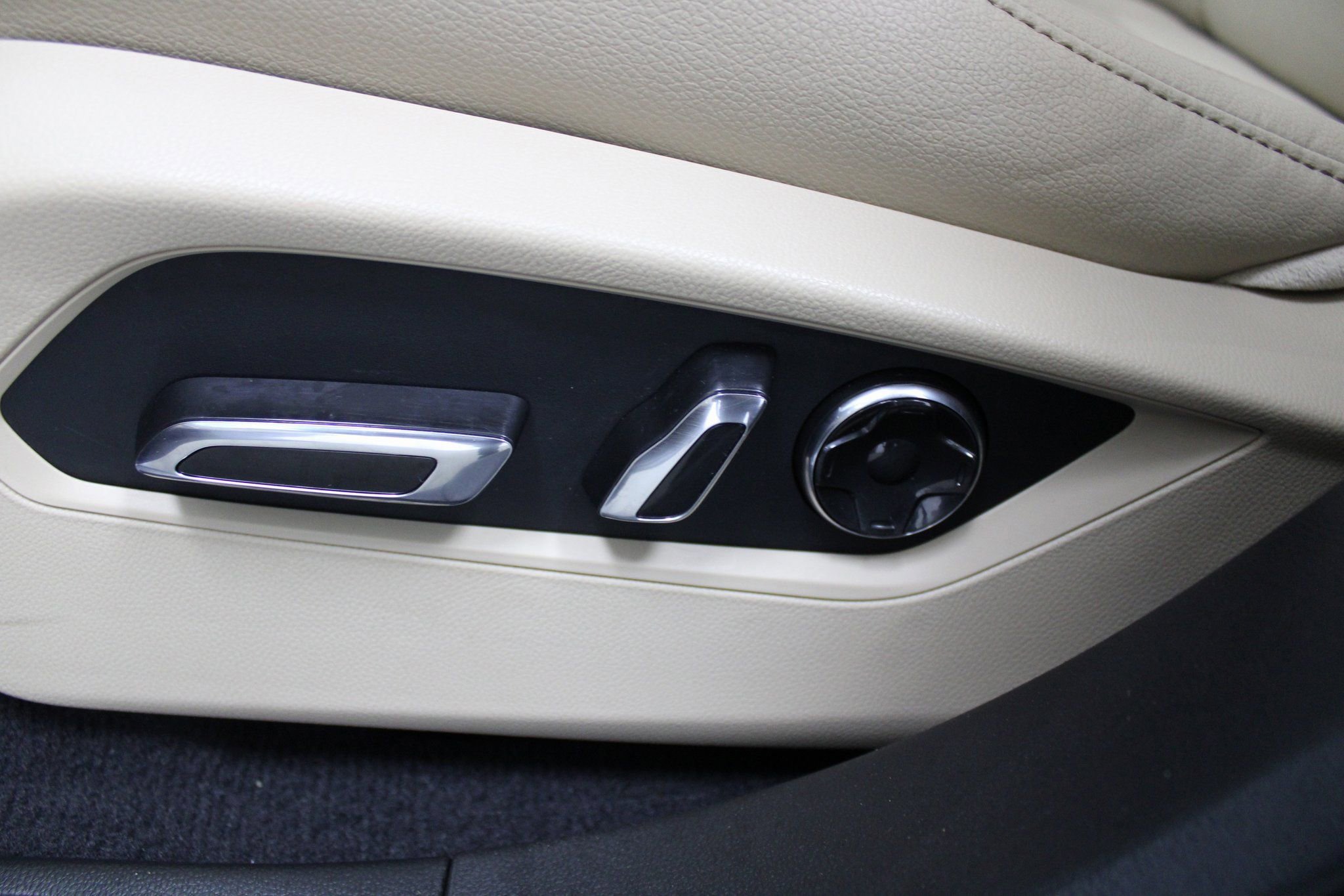 Used 2019 Acura RDX AWD image 17