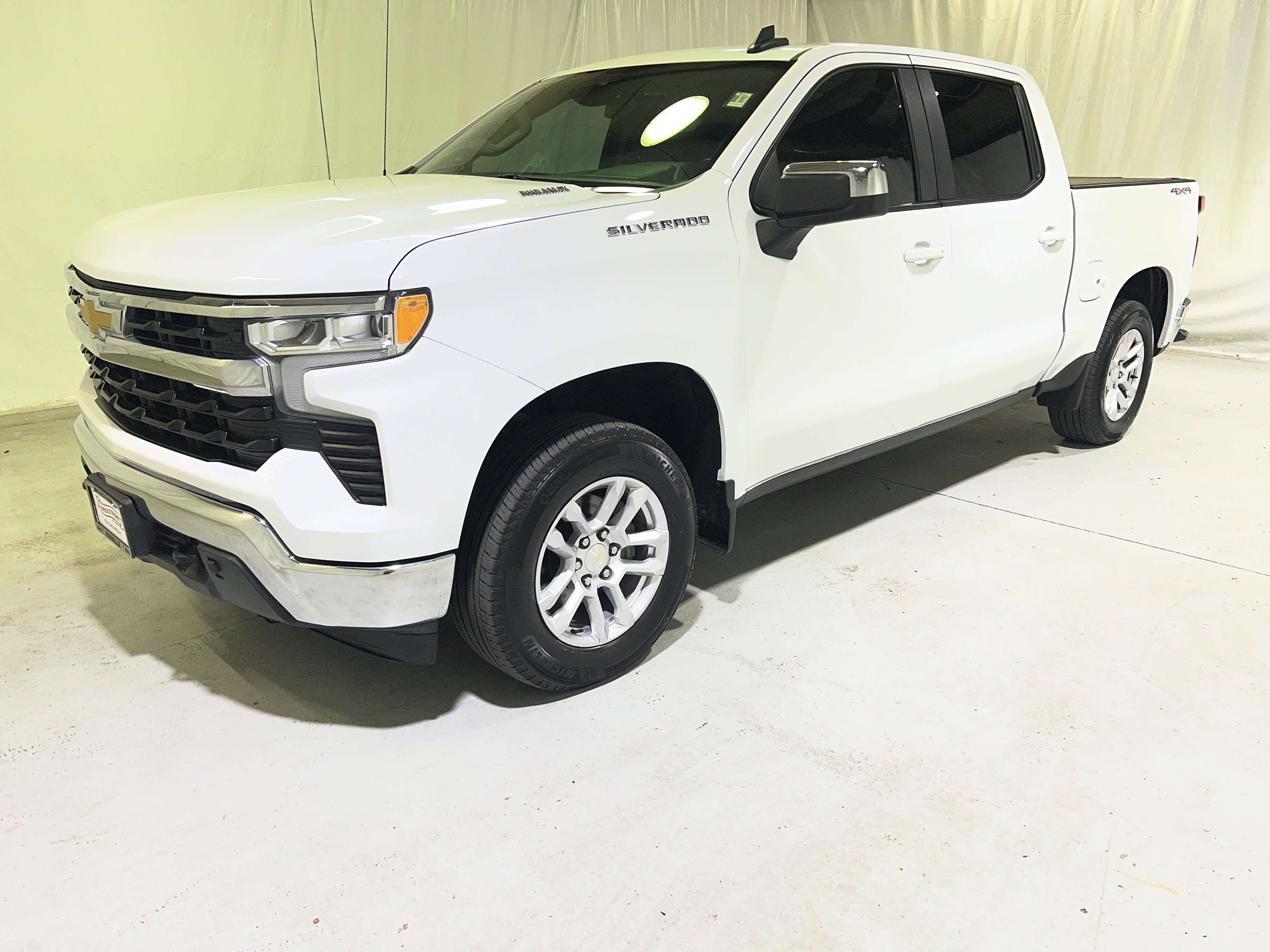 Certified 2023 Chevrolet Silverado 1500 LT AWD/4WD image 6