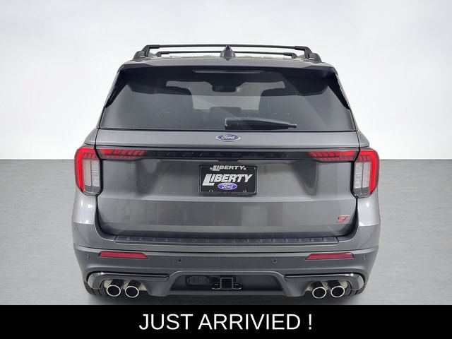 Used 2025 Ford Explorer ST AWD/4WD image 4