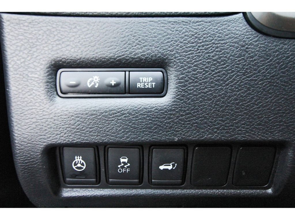 Used 2018 Nissan Murano SL w/ Cargo Package FWD image 19