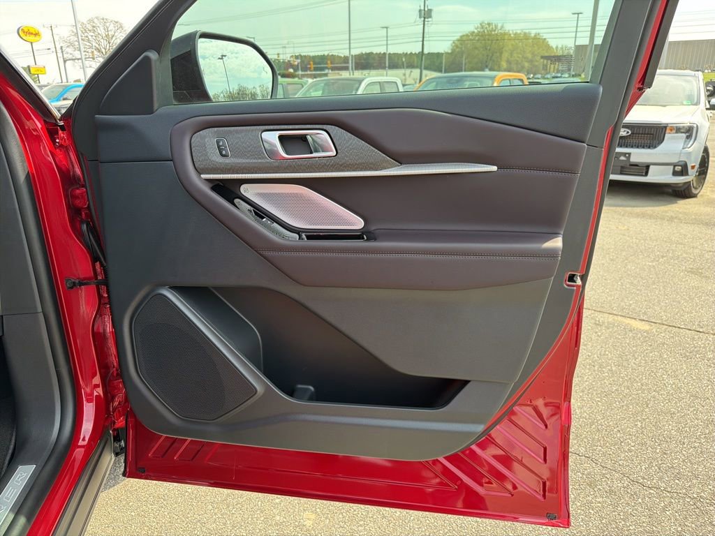 New 2026 Ford Explorer Platinum image 23