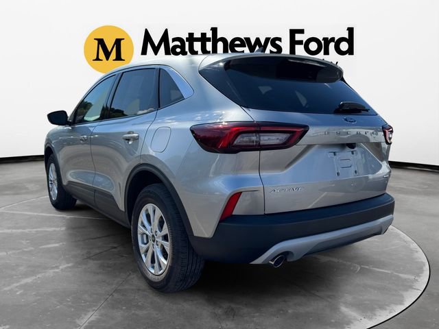 Used 2023 Ford Escape Active AWD/4WD image 3