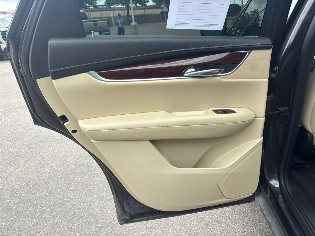 Used 2019 Cadillac XT5 Premium Luxury w/ Driver Assist Package AWD/4WD image 18