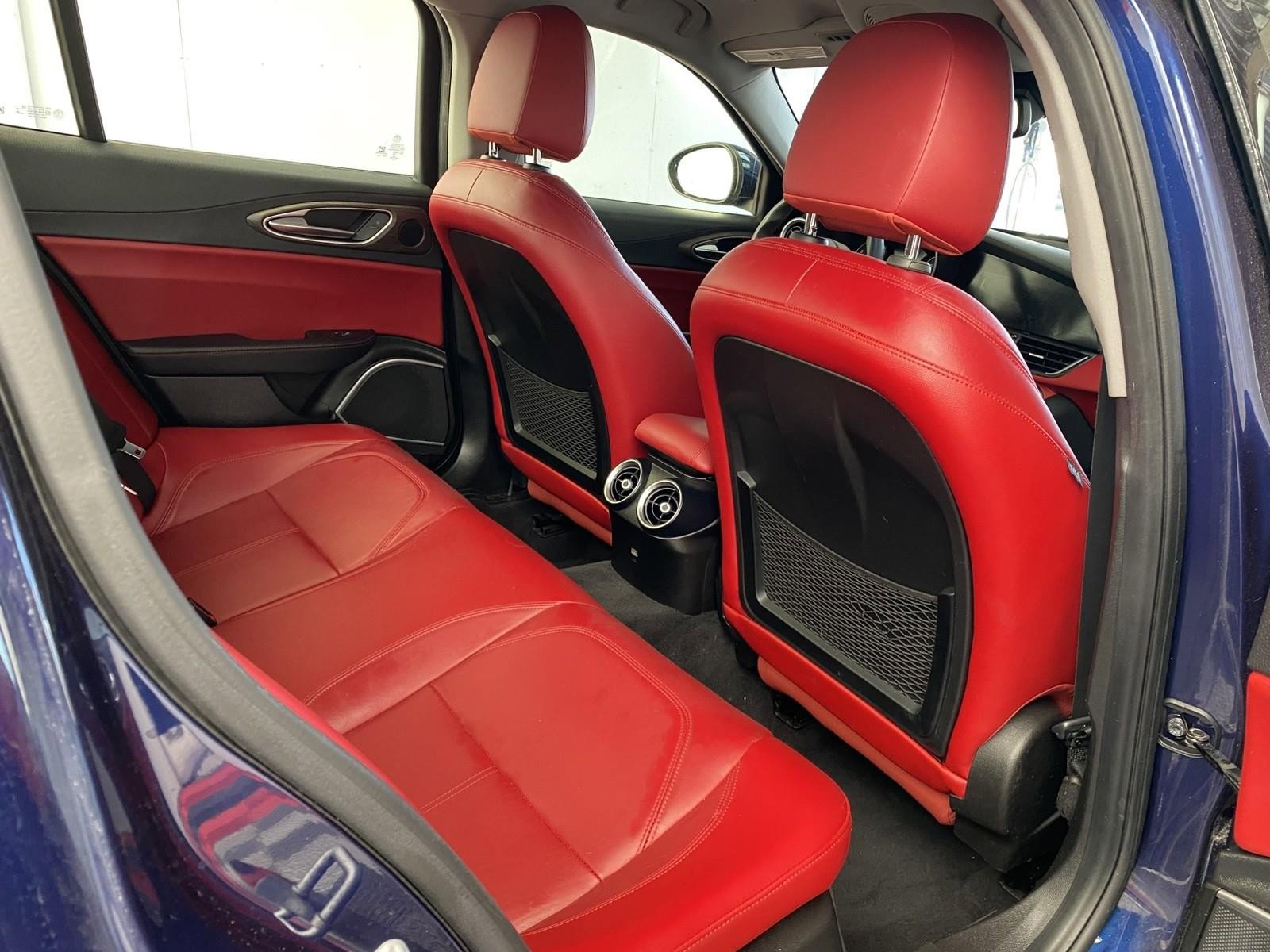 Used 2019 Alfa Romeo Giulia Ti AWD/4WD image 11
