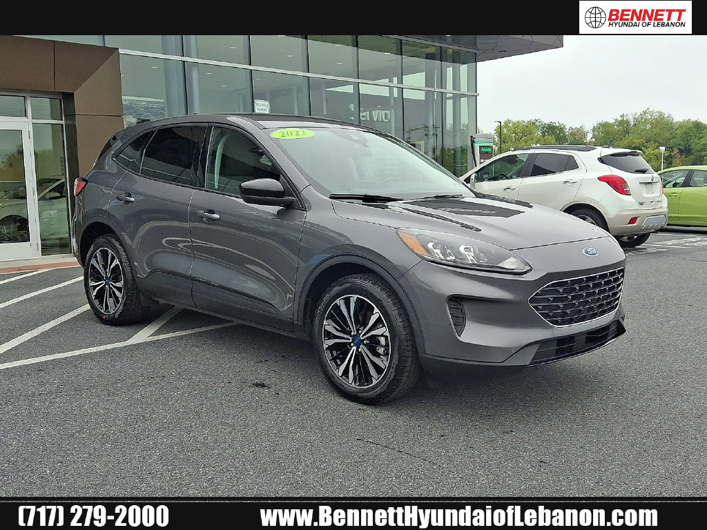 Used 2022 Ford Escape SE w/ SE Sport Appearance Package