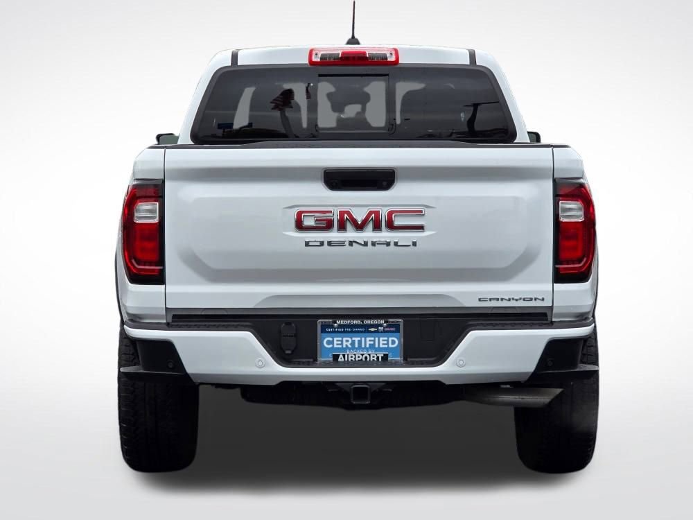 Used 2023 GMC Canyon Denali image 5
