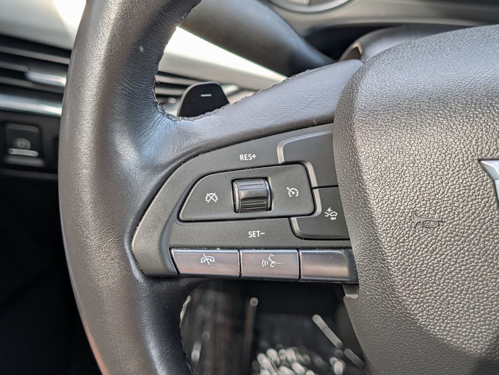 Used 2022 Cadillac XT4 Premium Luxury w/ Enhanced Visibility Package FWD image 25