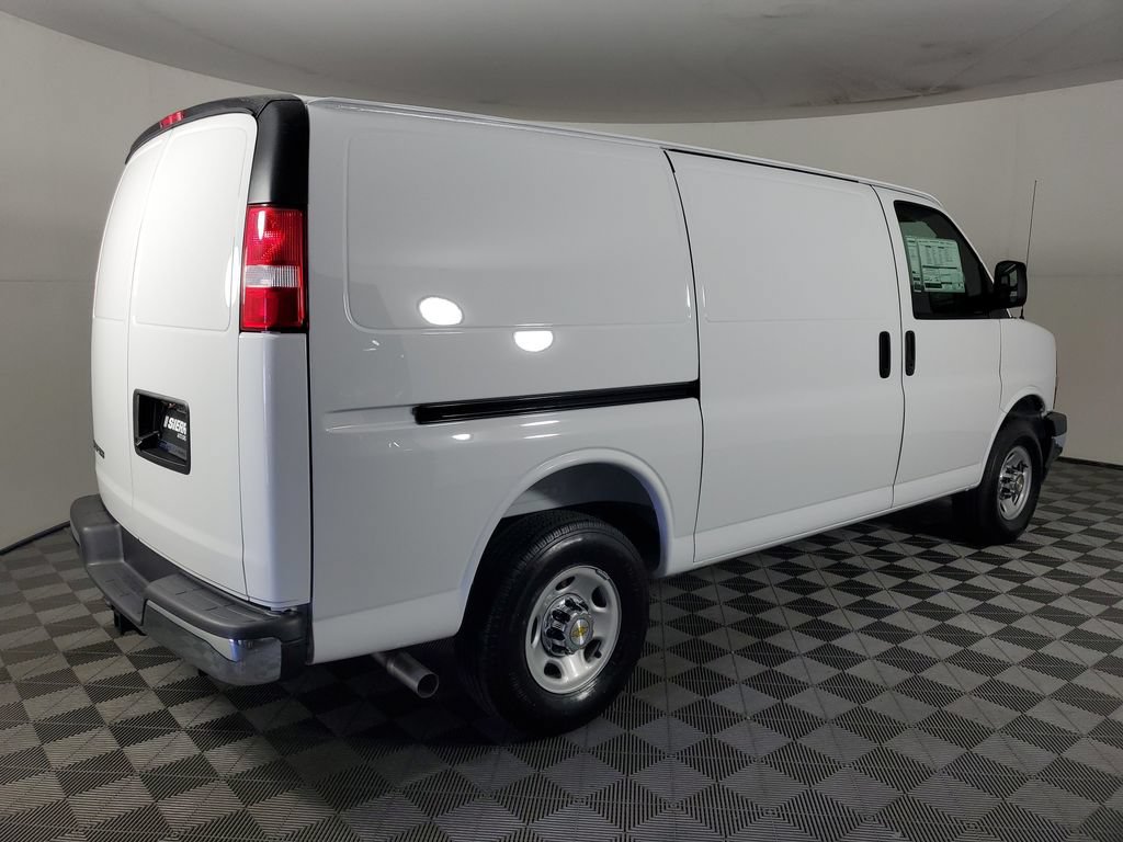 New 2026 Chevrolet Express 2500 w/ Driver Convenience Package RWD image 4
