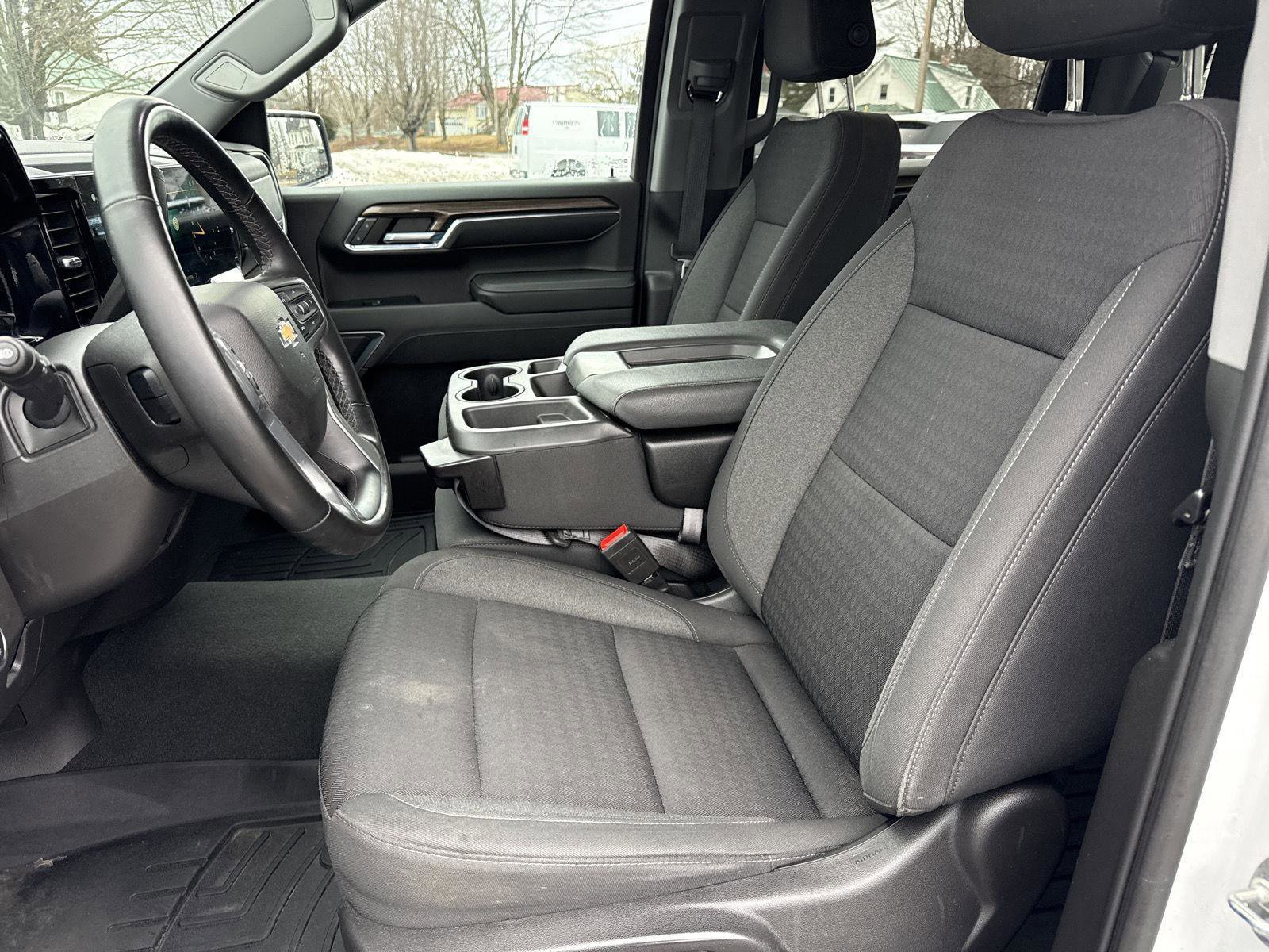 Used 2023 Chevrolet Silverado 1500 LT image 13