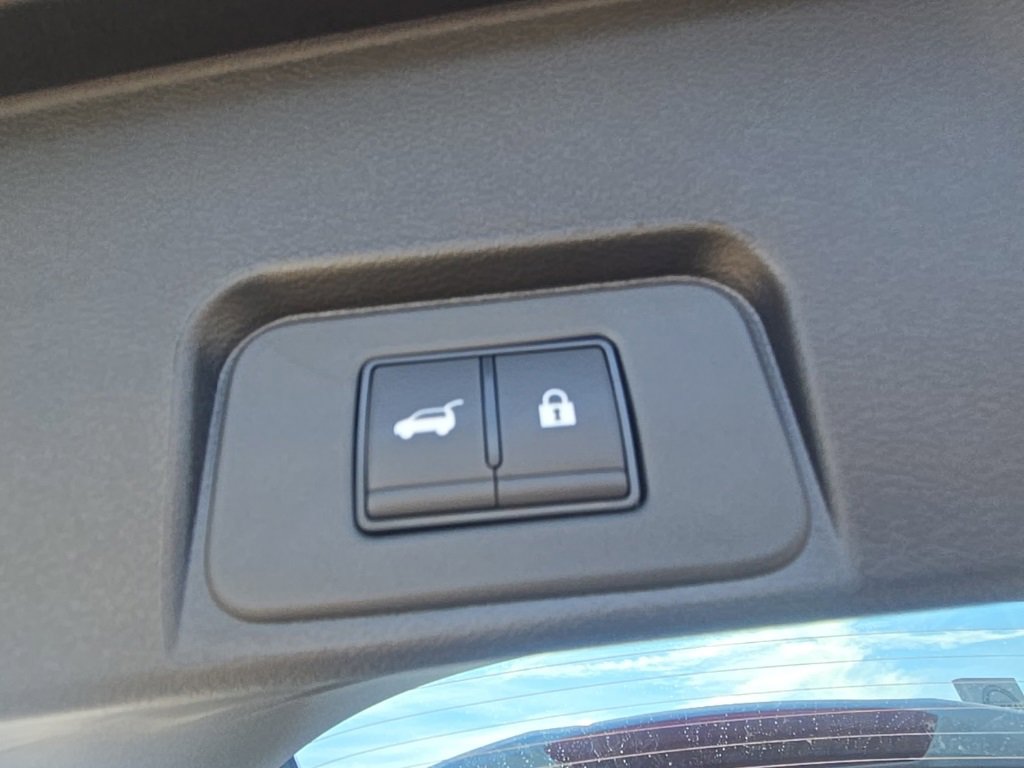 New 2026 Nissan Rogue SV image 31