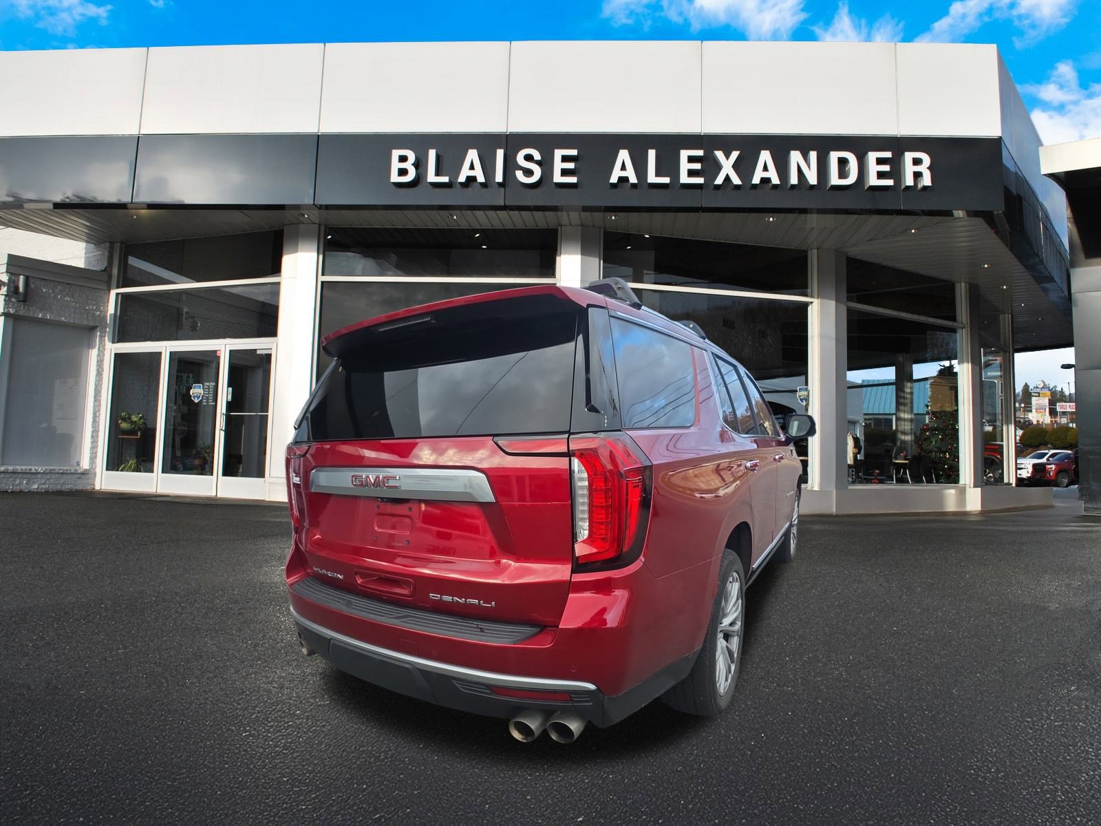 Used 2021 GMC Yukon Denali w/ Denali Ultimate Package image 5