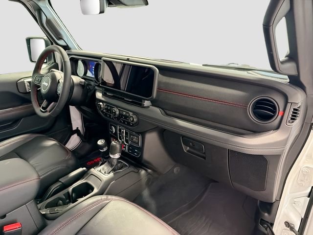Used 2024 Jeep Wrangler Unlimited Rubicon w/ Dual Top Group AWD/4WD image 23