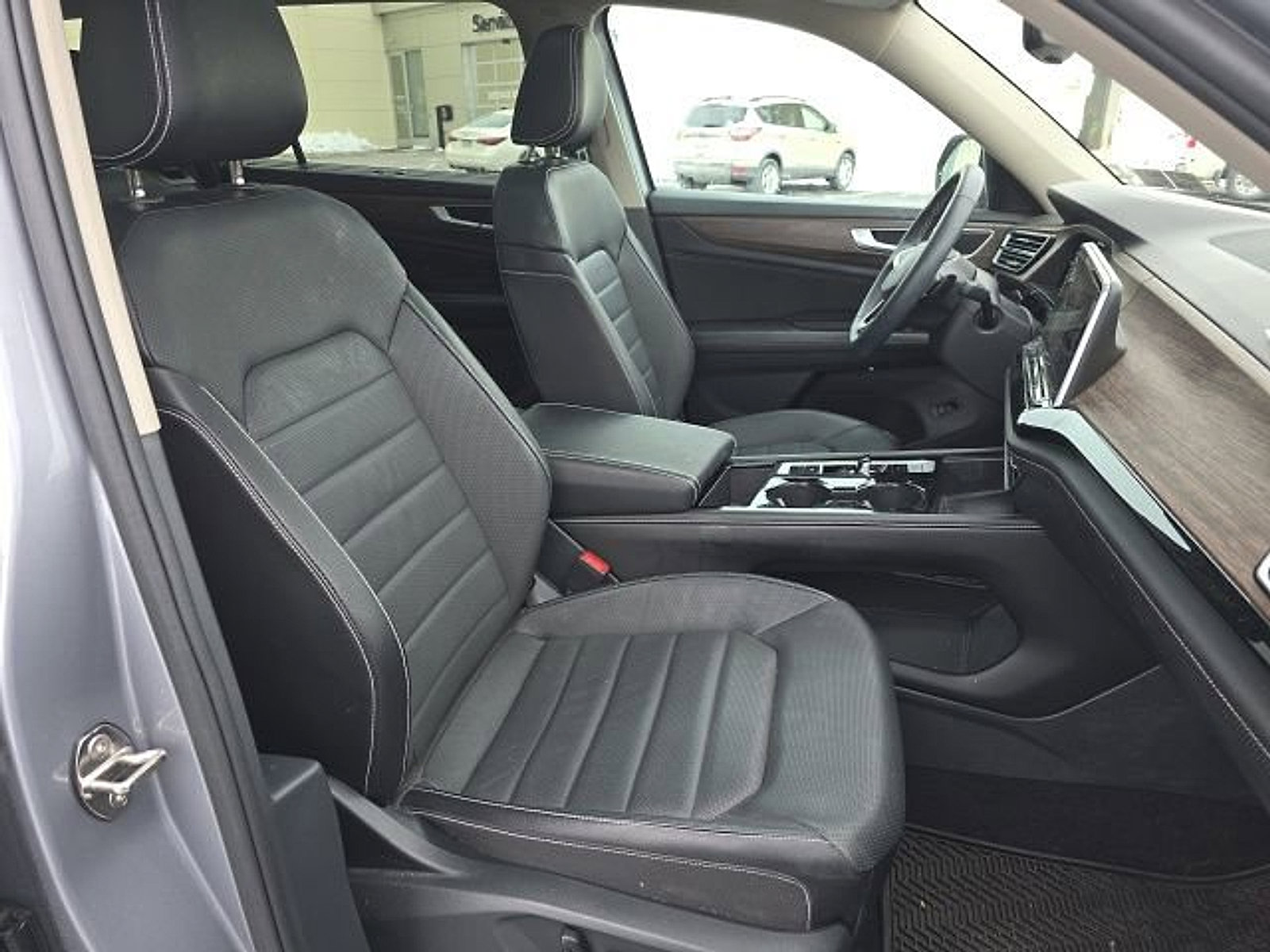 Used 2024 Volkswagen Atlas SEL image 19