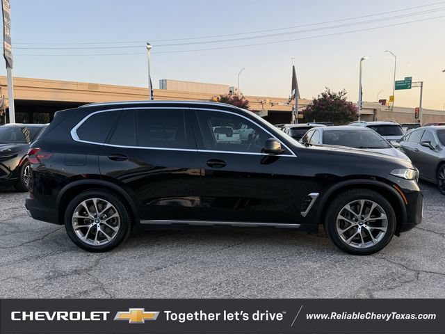 Used 2024 BMW X5 xDrive50e w/ Parking Assistance Package AWD/4WD image 5