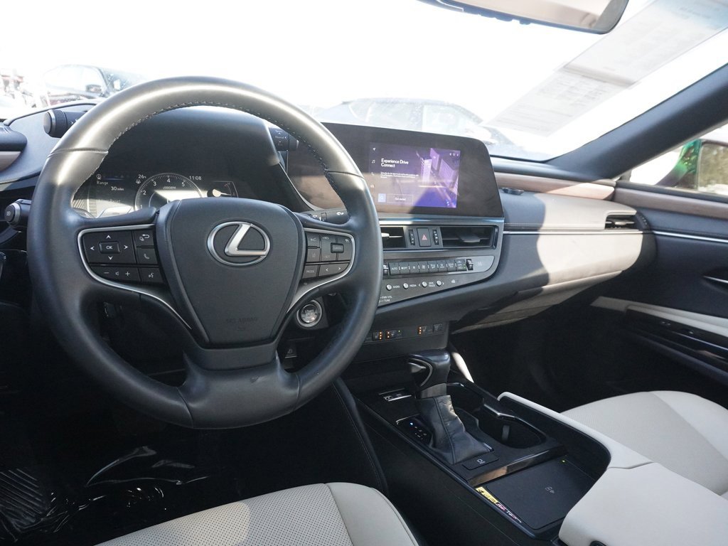 Used 2023 Lexus ES 250 w/ Premium Package image 28