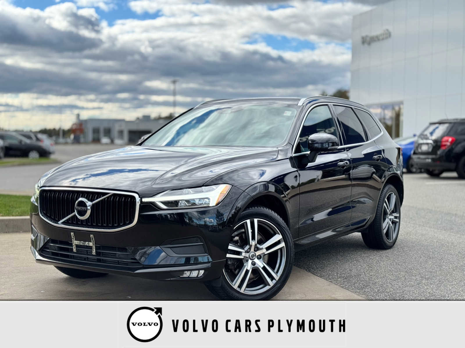 Used 2021 Volvo XC60 T6 Momentum w/ Premium Package