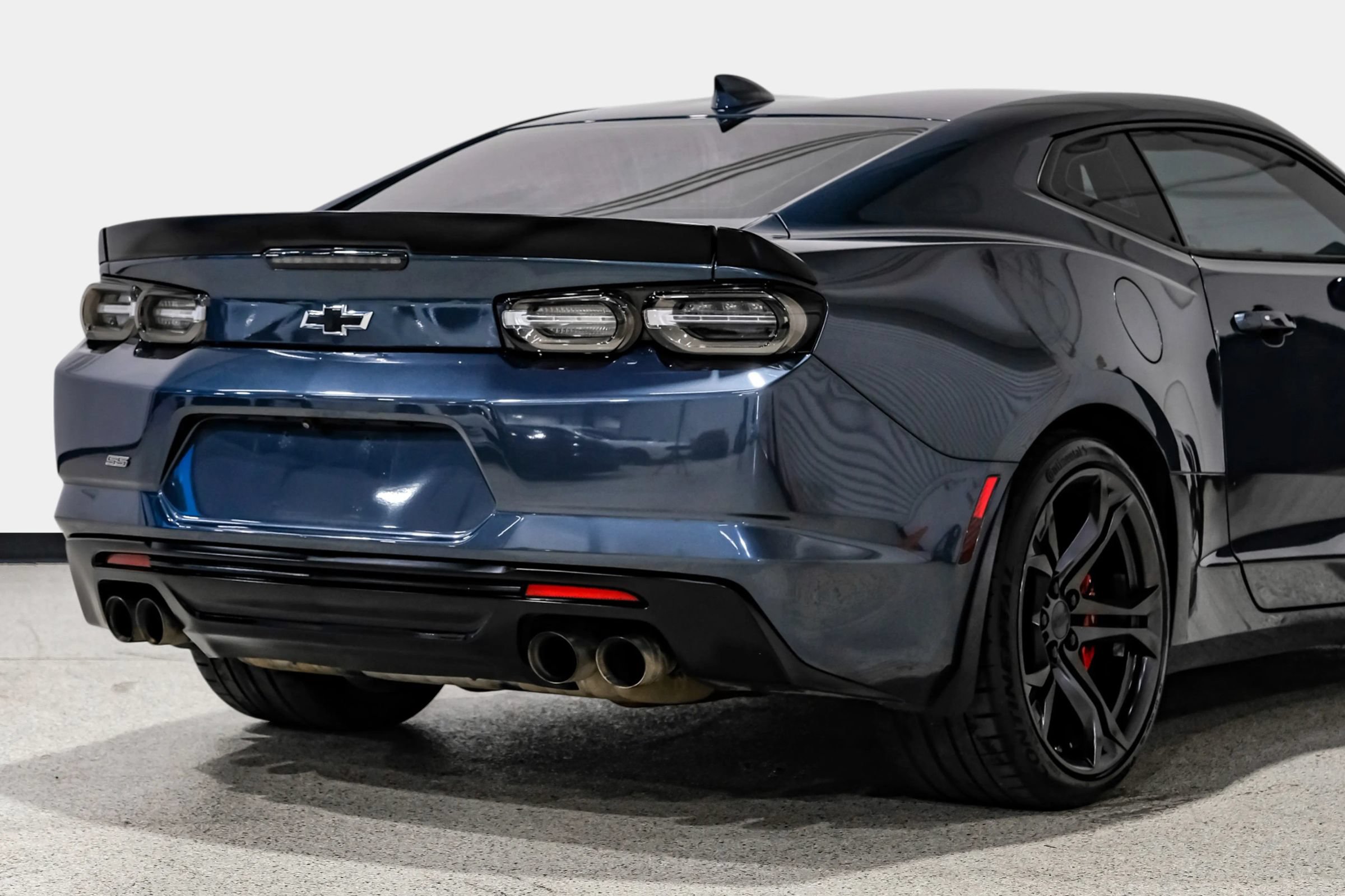 Used 2019 Chevrolet Camaro SS RWD image 16