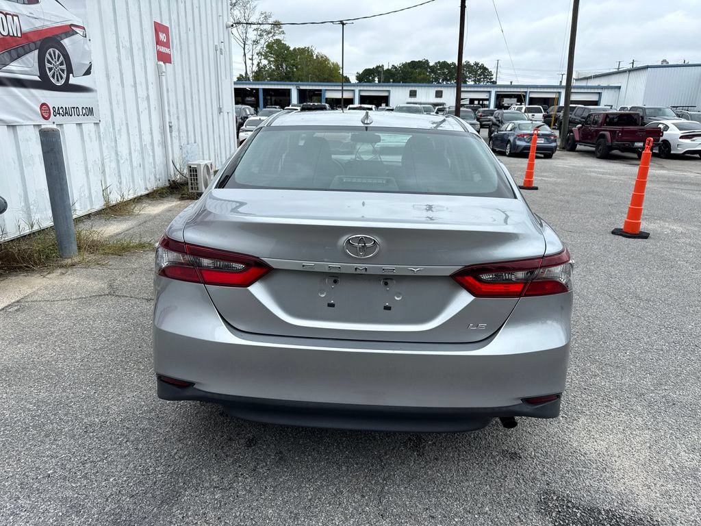 Used 2022 Toyota Camry LE w/ Convenience Package FWD image 7
