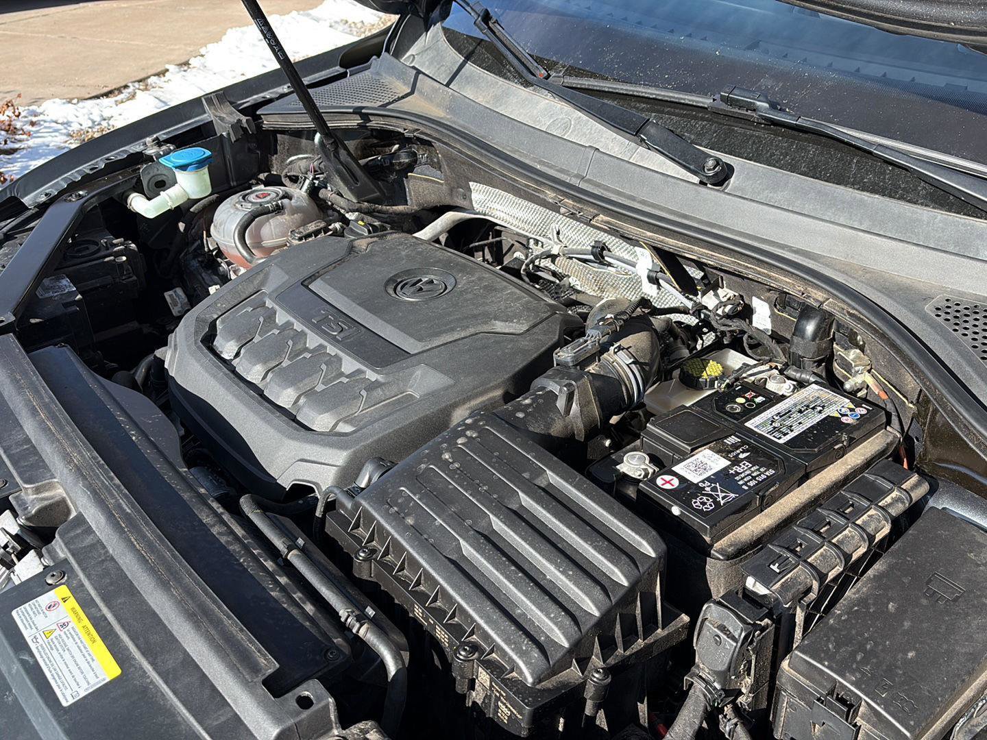 Used 2023 Volkswagen Tiguan SE R-Line image 9