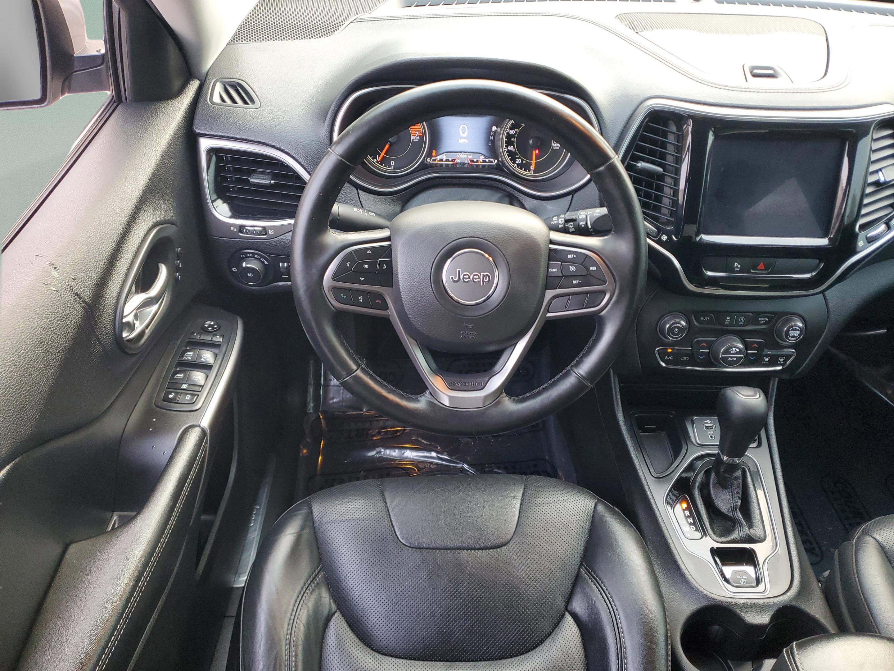 Used 2020 Jeep Cherokee Limited image 10