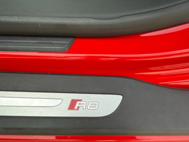 Used 2014 Audi R8 V10 AWD/4WD image 21