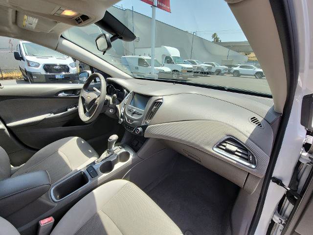 Used 2016 Chevrolet Cruze LT FWD image 25
