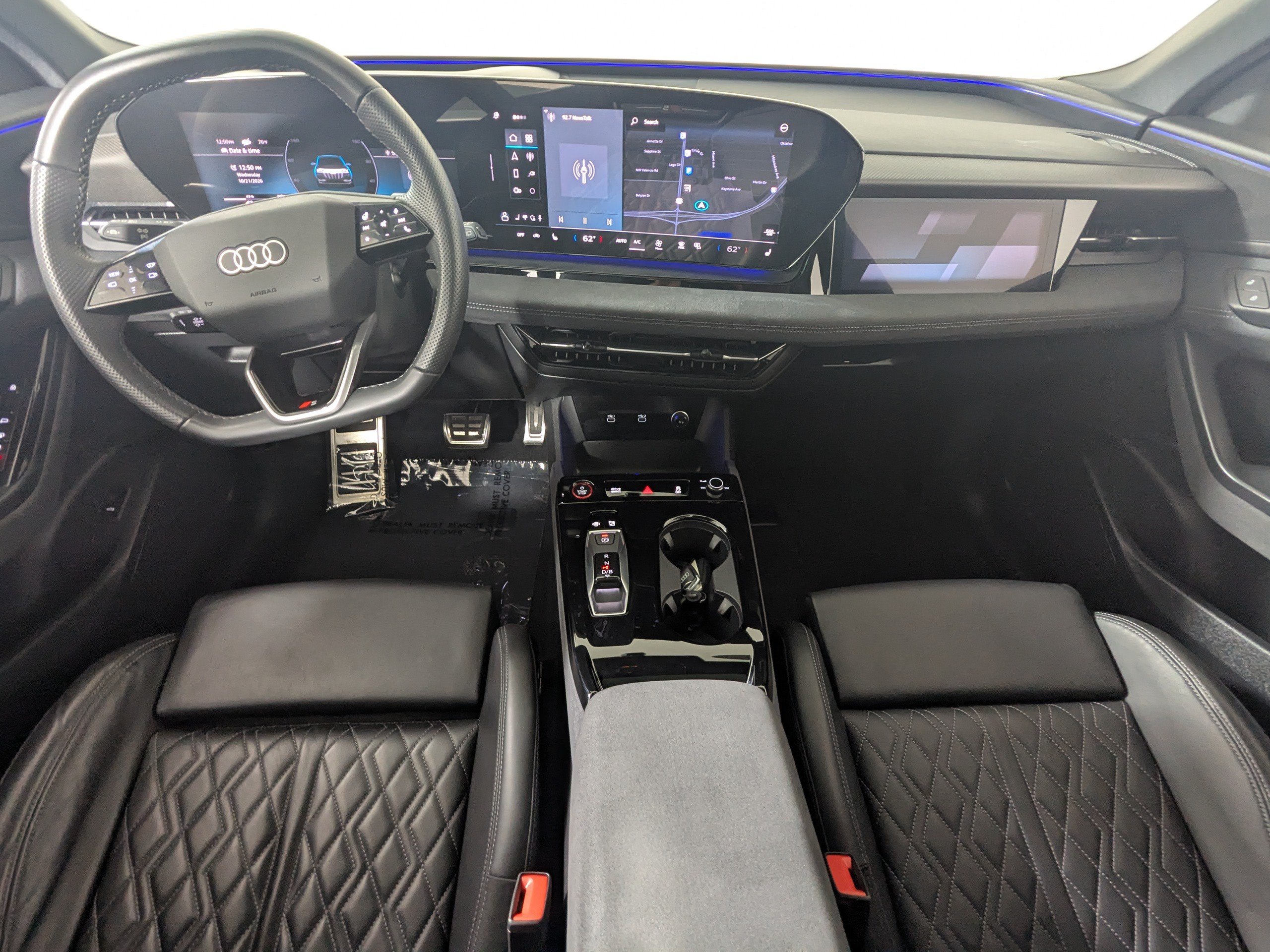 Certified 2025 Audi SQ6 e-tron Prestige AWD/4WD image 11