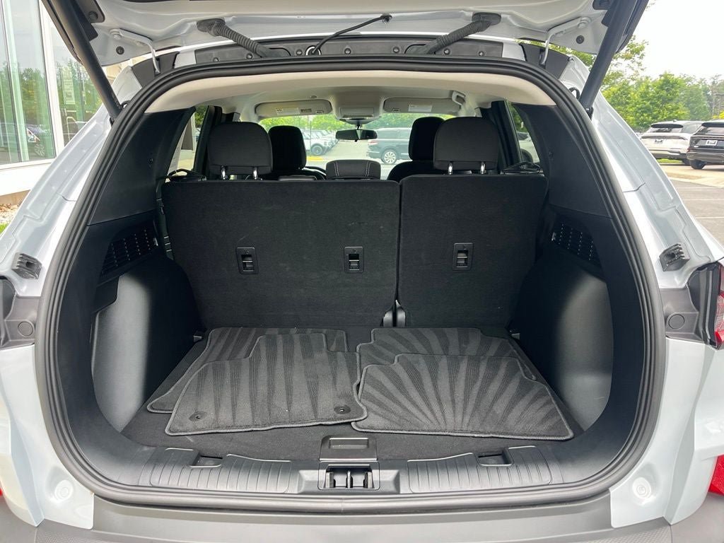 Certified 2025 Ford Escape Active w/ Cold Weather Package FWD image 12