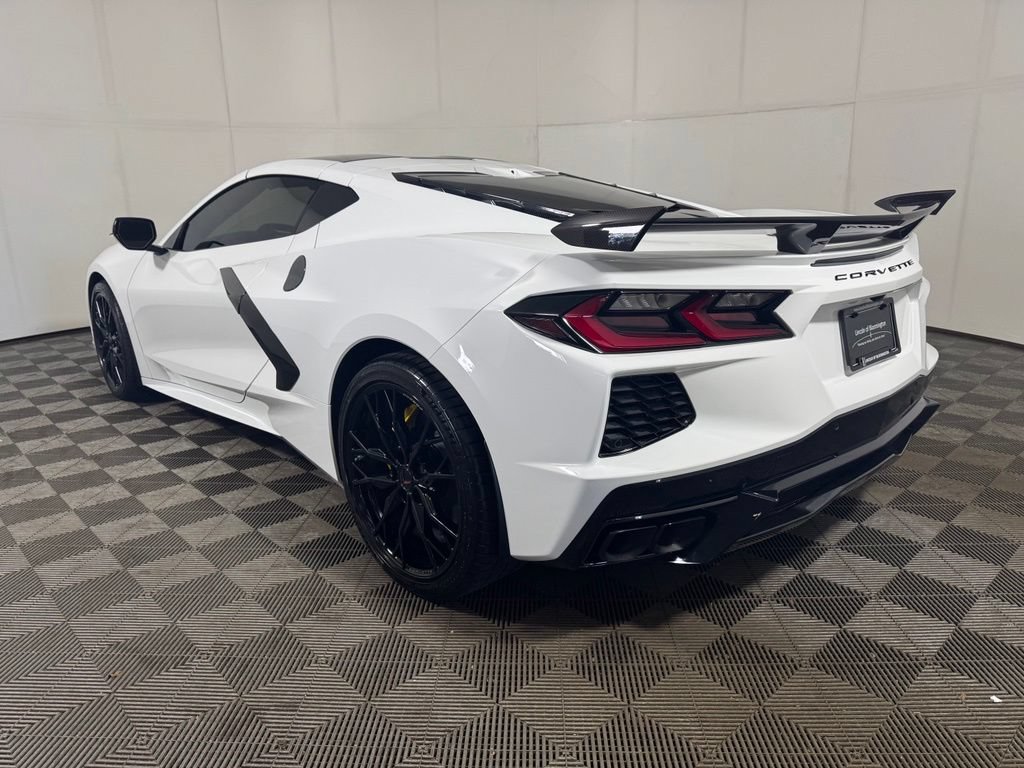 Used 2025 Chevrolet Corvette Stingray Premium Cpe RWD image 3