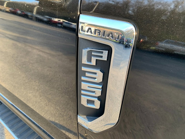 Used 2022 Ford F350 Lariat w/ Chrome Package image 10