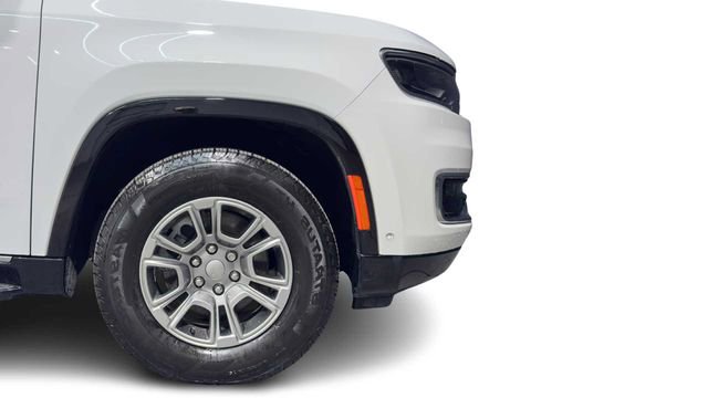 Used 2023 Jeep Wagoneer 2WD image 8