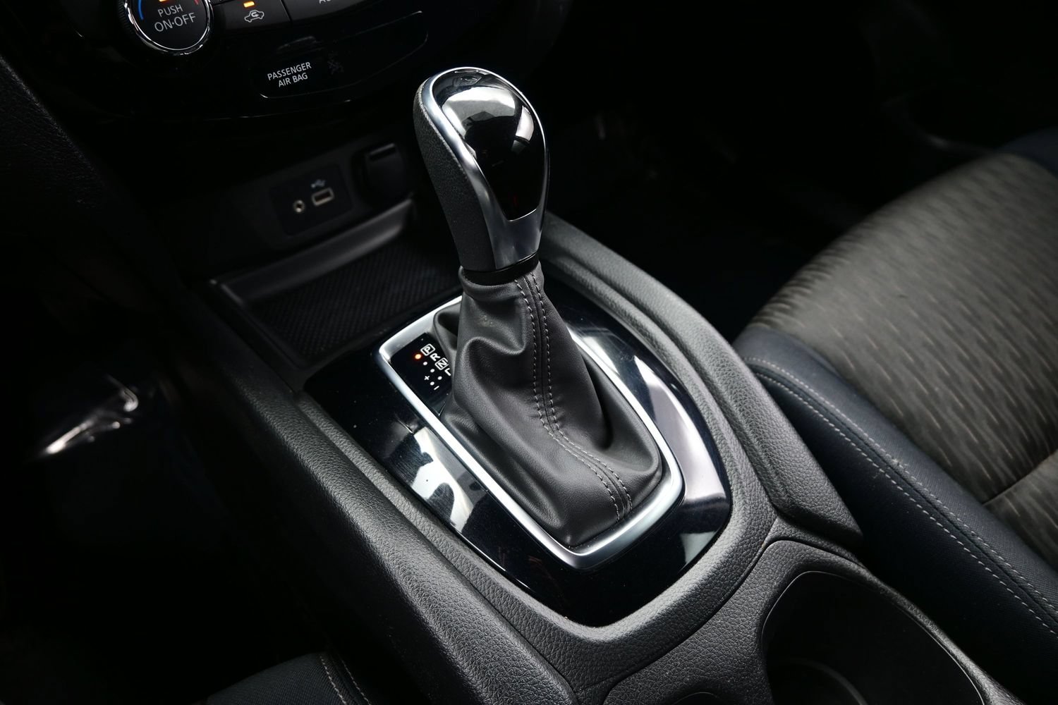 Used 2018 Nissan Rogue SV FWD image 20