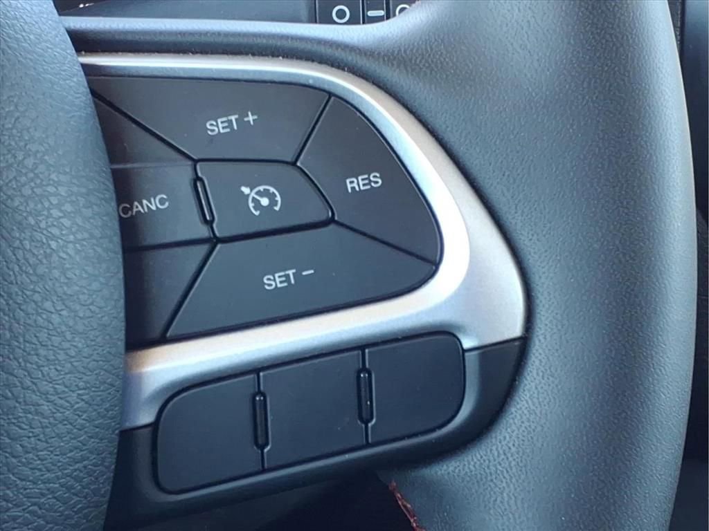 Used 2023 Jeep Renegade Trailhawk image 28