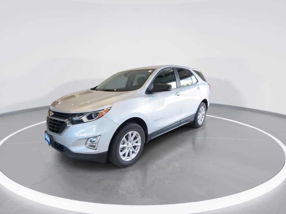 Used 2021 Chevrolet Equinox LS w/ LS Convenience Package AWD/4WD image 4