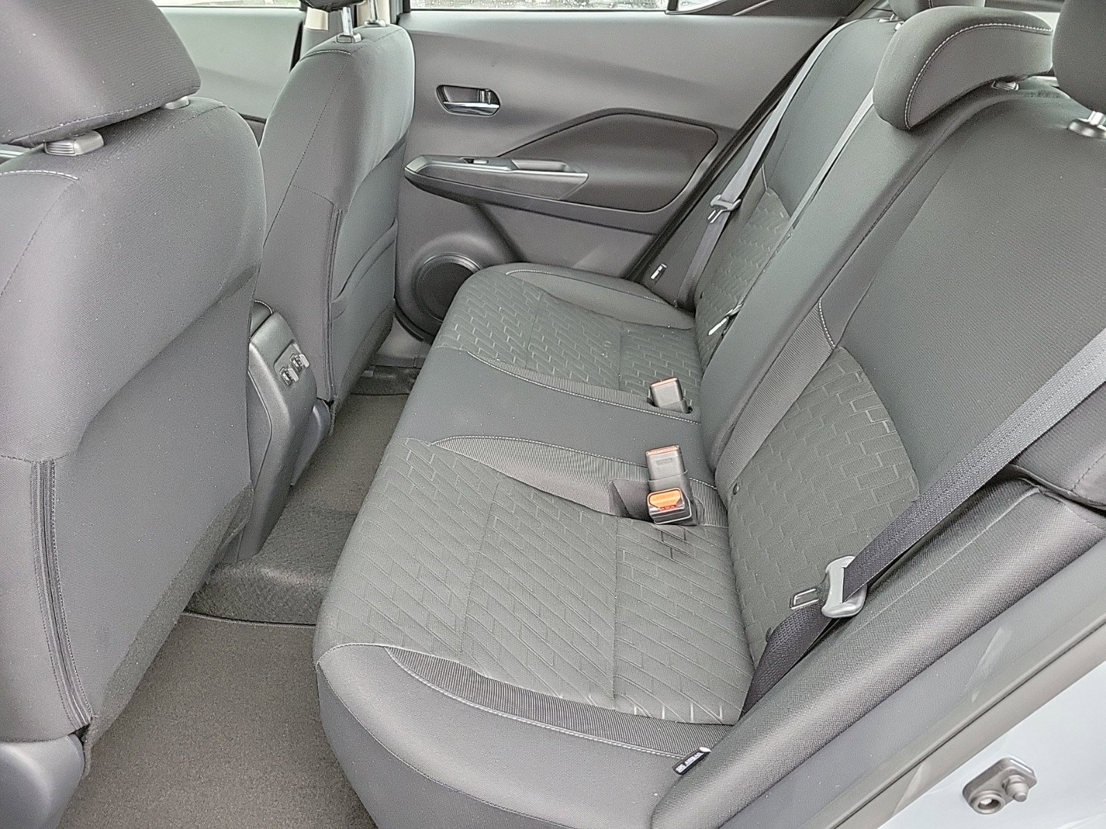 New 2024 Nissan Kicks SV w/ Interior Electronics Package image 15