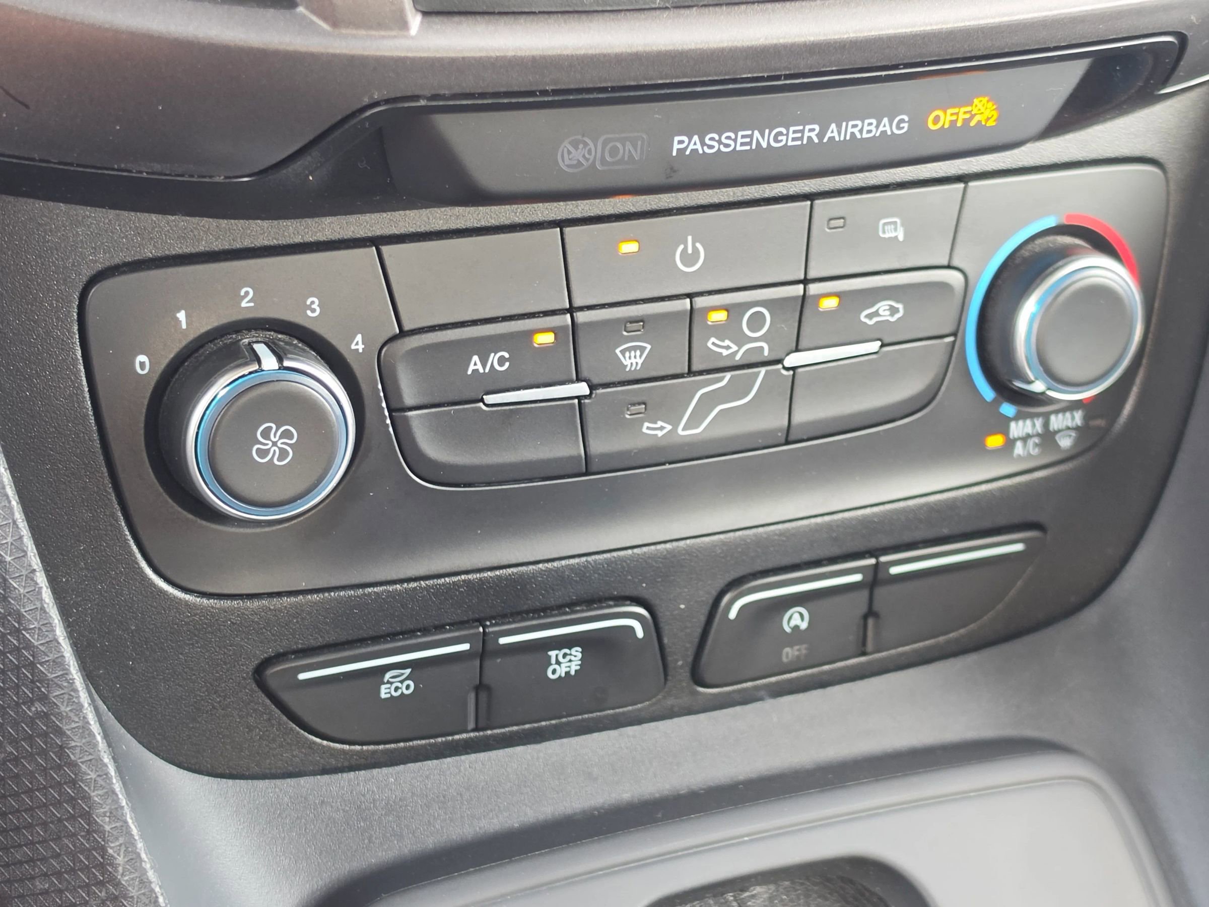 Used 2021 Ford Transit Connect XLT image 25