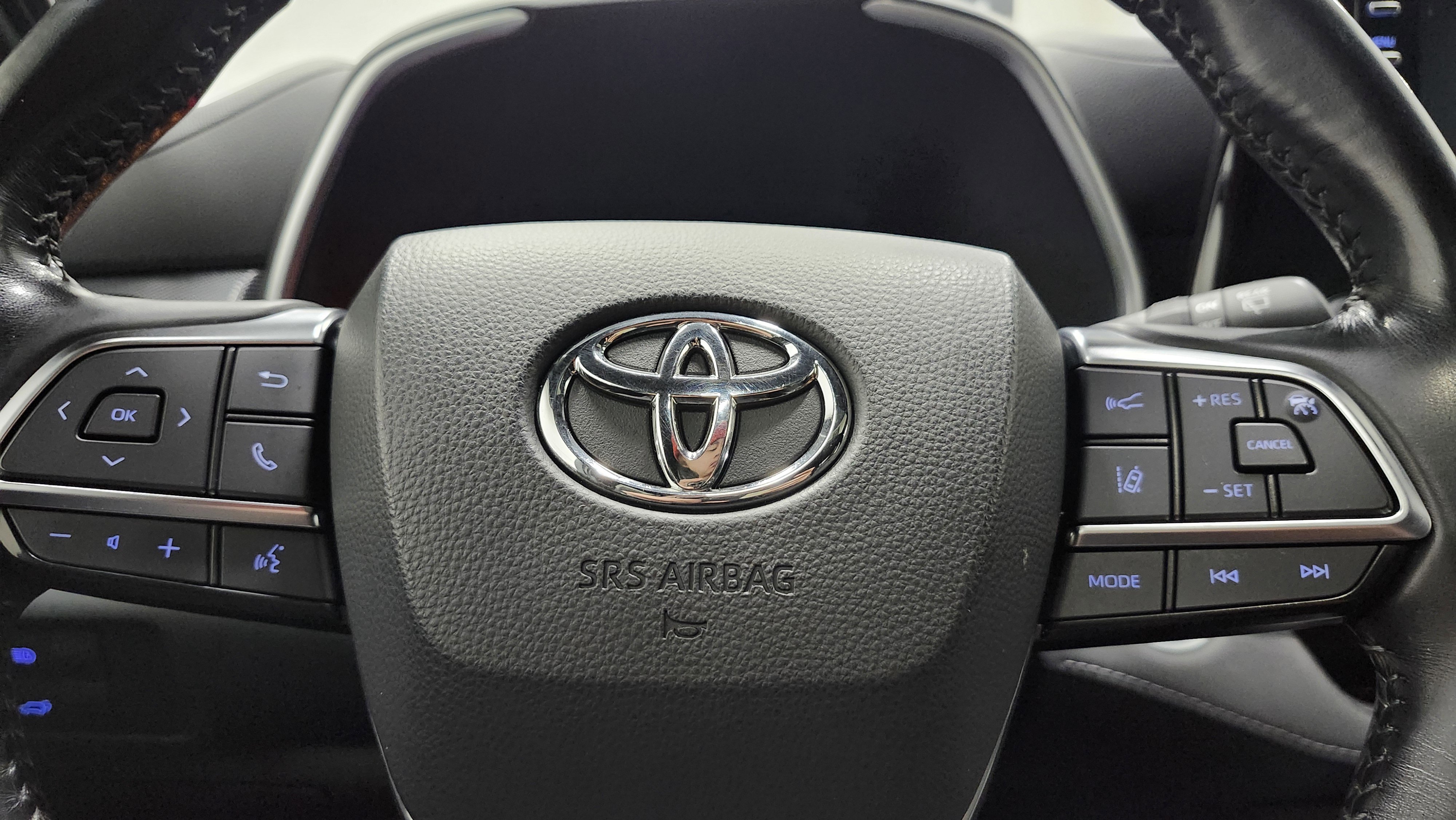 Used 2021 Toyota Highlander XSE image 30